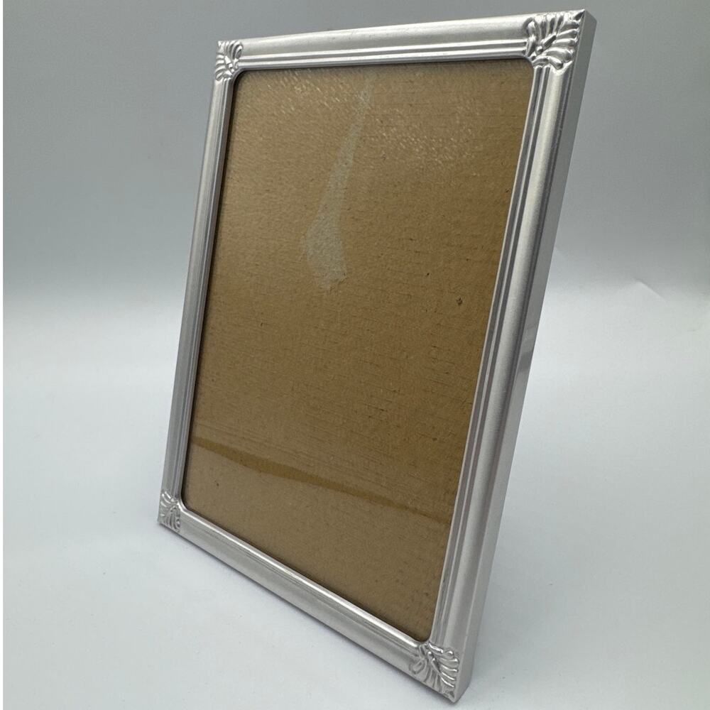 Vintage 90s Connoisseur Reeded Silver Metal Tabletop Picture Photo Frame 5x7